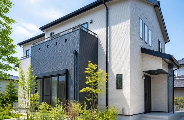 つくば市の外壁塗装はお任せ！大切なお住まいを長持ちさせるためのプロの技術を提供します。